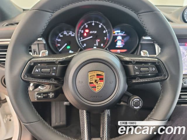 Porsche Macan 95B, 2023 14