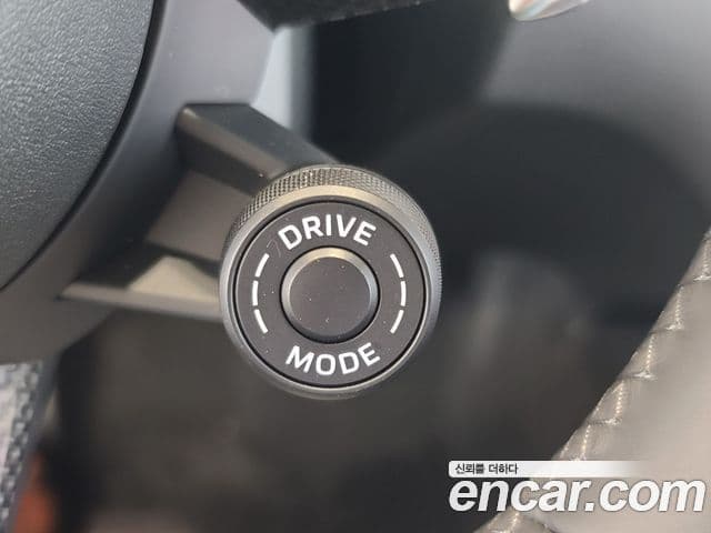 Porsche Macan 95B, 2023 16