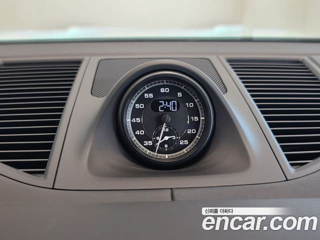 Porsche Macan 95B, 2023 18