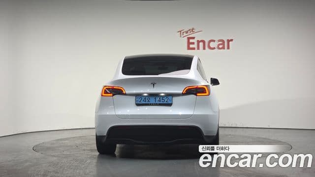 Tesla модель Y, 2024 4