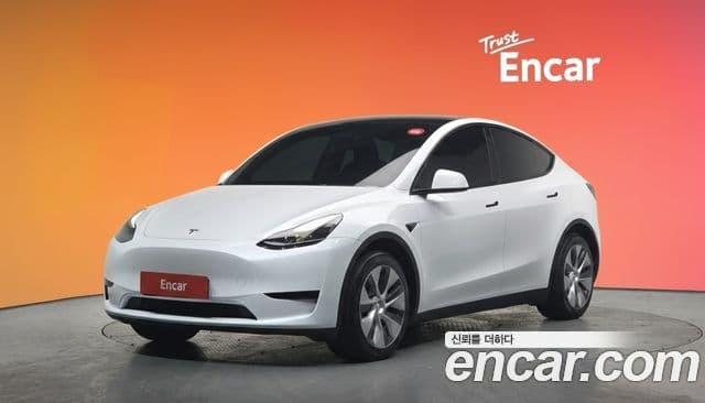Tesla модель Y, 2024 1