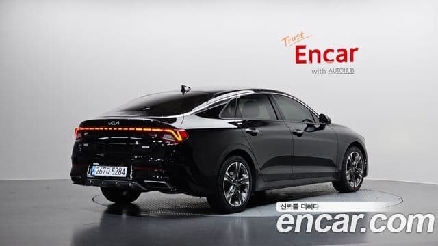 Kia K5 гибрид 3세대 Signature, 2023 2