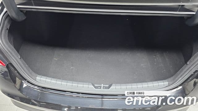 Kia K5 гибрид 3세대 Signature, 2023 20