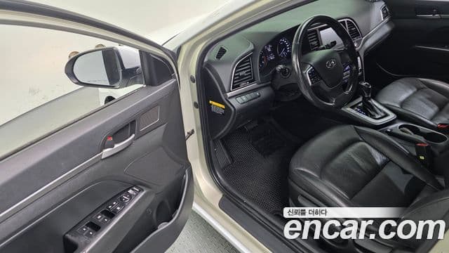 Hyundai Avante AD 1.6 GDI Smart, 2017 14