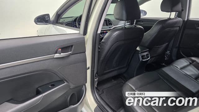 Hyundai Avante AD 1.6 GDI Smart, 2017 13