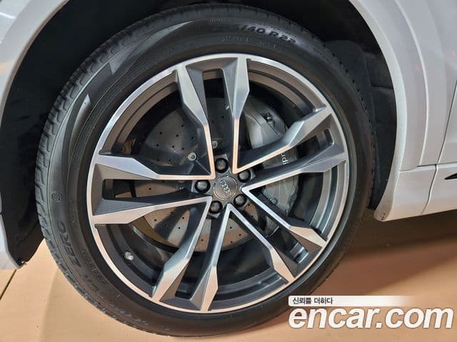 Audi SQ8 (4M), 2020 11