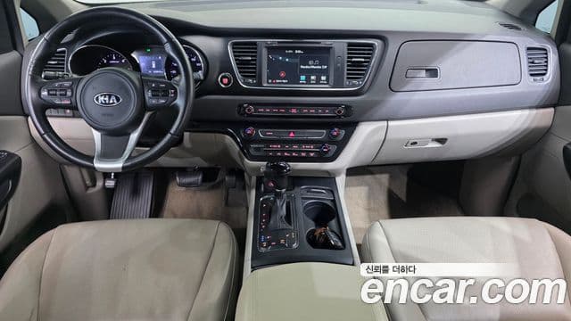 Kia All New Carnival Luxury, 2016 7