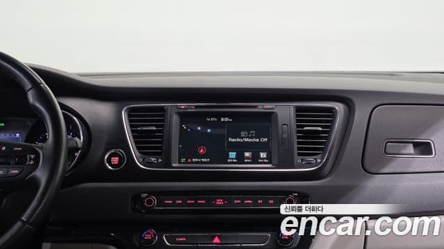 Kia All New Carnival Luxury, 2016 16