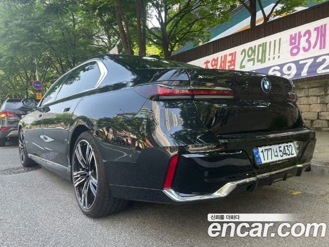 BMW 7시리즈 (G70) 750e xDrive M Sport, 2024 все фото