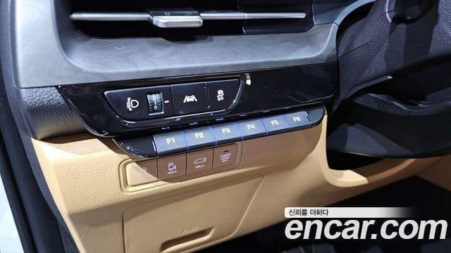 Kia Carnival 4세대 бензин 9인승 High Limousine(компания по спецнадстройкам), 2021 14