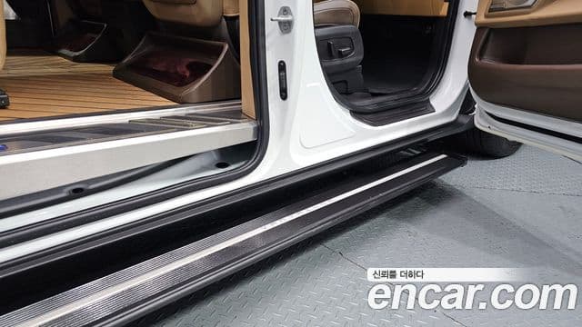 Kia Carnival 4세대 бензин 9인승 High Limousine(компания по спецнадстройкам), 2021 20