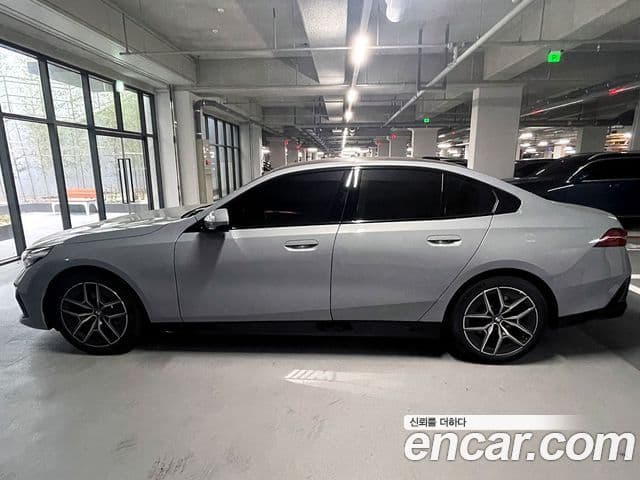 BMW 5시리즈 (G60) 520i M Sport, 2026 4