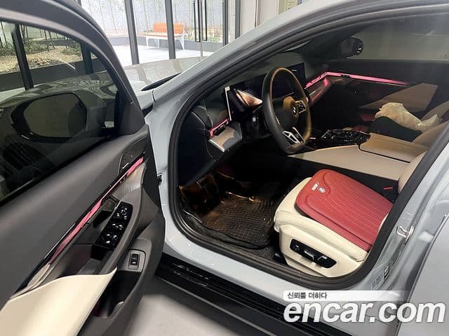 BMW 5시리즈 (G60) 520i M Sport, 2026 9