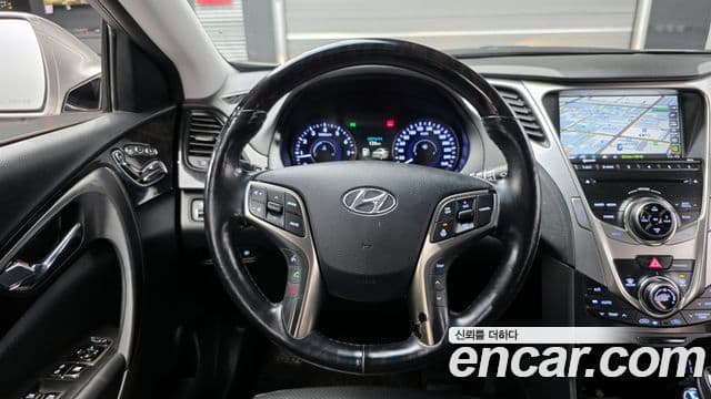 Hyundai Grandeur HG Modern, 2014 13