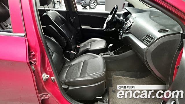 Kia All New Morning Deluxe Trendy, 2014 10