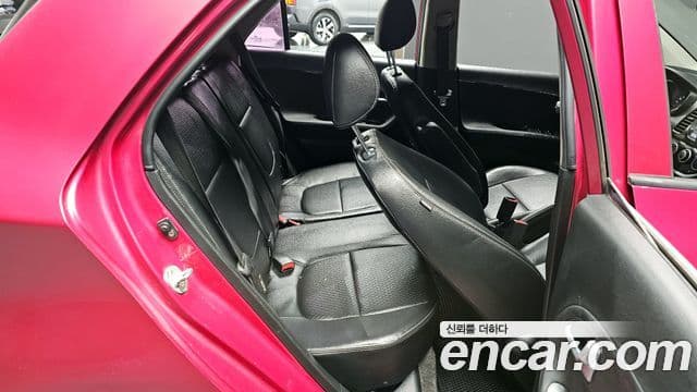 Kia All New Morning Deluxe Trendy, 2014 11