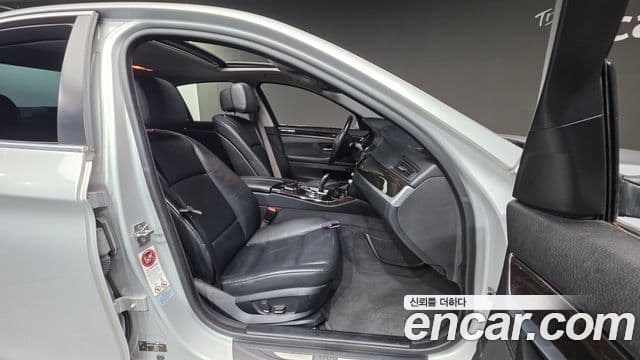 BMW 5시리즈 (F10), 2011 10