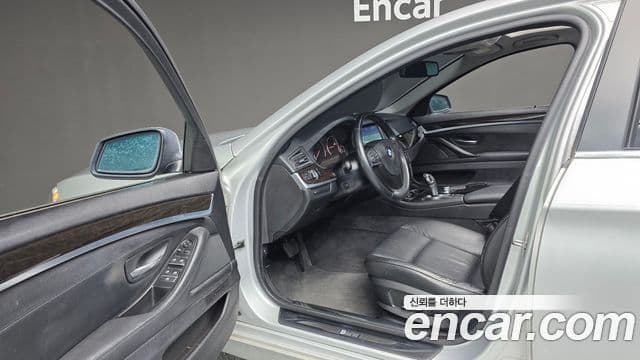 BMW 5시리즈 (F10), 2011 13