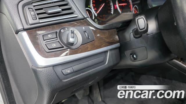 BMW 5시리즈 (F10), 2011 14