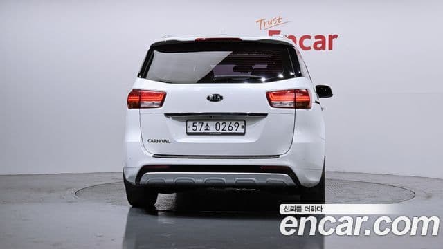 Kia All New Carnival Prestige, 2016 4
