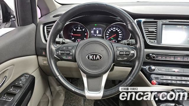Kia All New Carnival Prestige, 2016 13