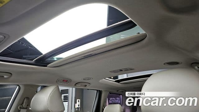 Kia All New Carnival Prestige, 2016 17