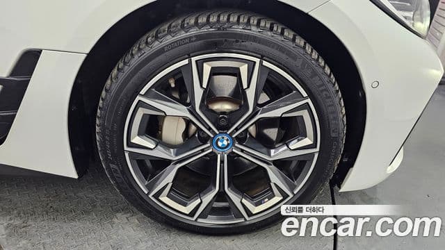 BMW i4 eDrive40 M Sport, 2022 все фото