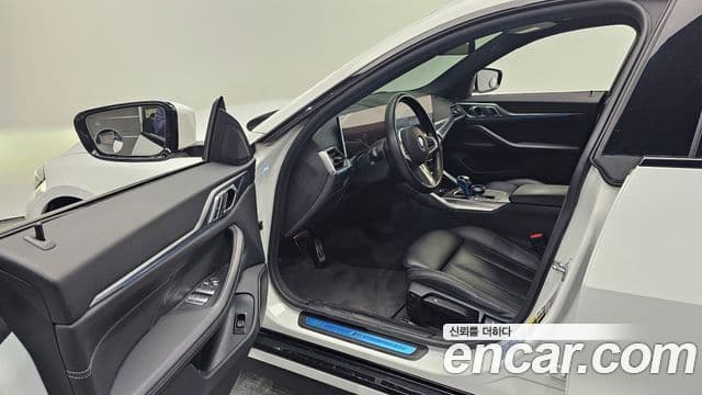 BMW i4 eDrive40 M Sport, 2022 10
