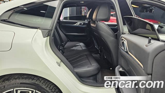 BMW i4 eDrive40 M Sport, 2022 13