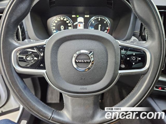 Volvo XC60 2세대 D5 Inscription, 2019 10