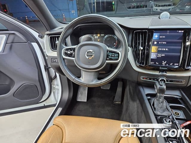 Volvo XC60 2세대 D5 Inscription, 2019 13