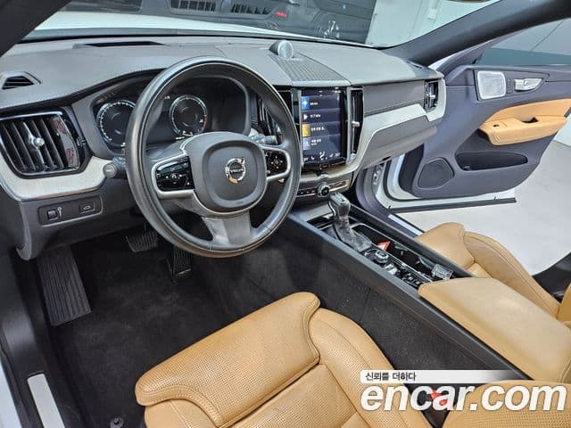 Volvo XC60 2세대 D5 Inscription, 2019 15