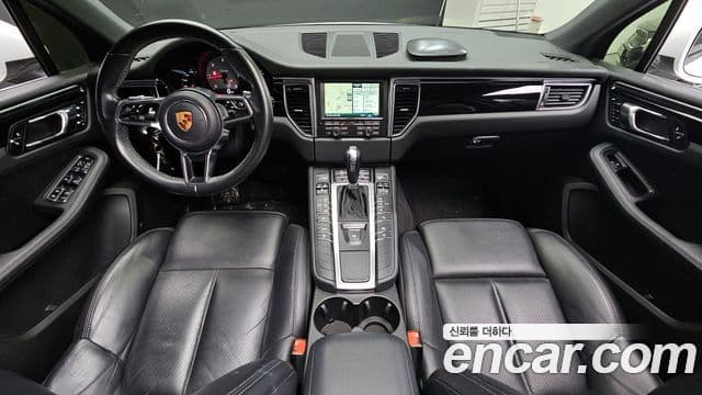 Porsche Macan 95B, 2015 7