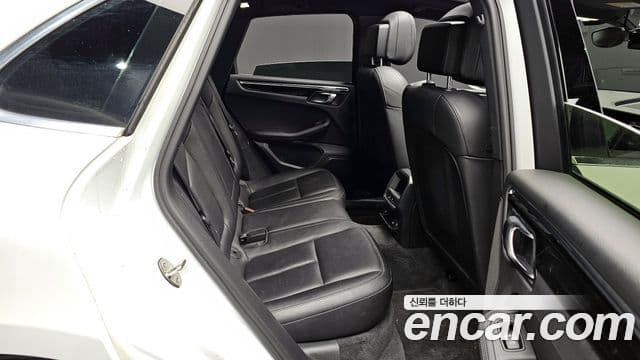 Porsche Macan 95B, 2015 12