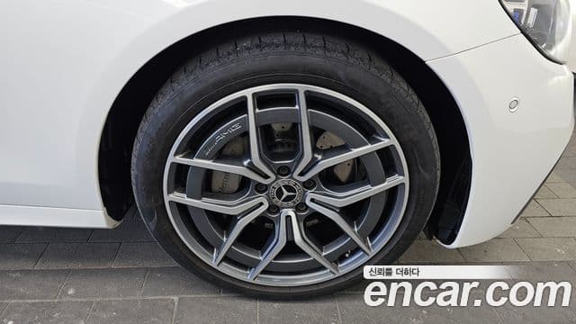 Mercedes-Benz E-класс W213 AMG Line, 2022 все фото