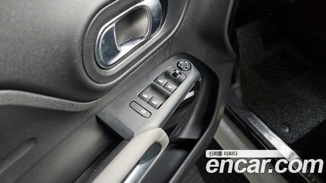 Ситроен / DS C5 Эйркросс (Aircross) 1.5 BlueHDi Feel (название комплектации), 2020 13