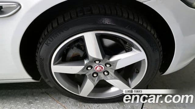 Jaguar XE 20d Prestige AWD, 2018 все фото