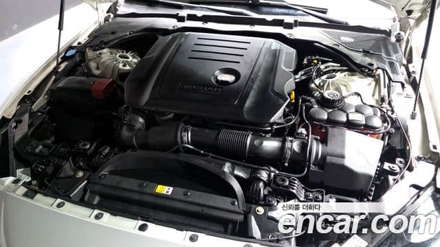 Jaguar XE 20d Prestige AWD, 2018 6