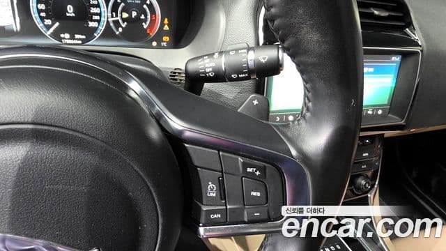 Jaguar XE 20d Prestige AWD, 2018 17