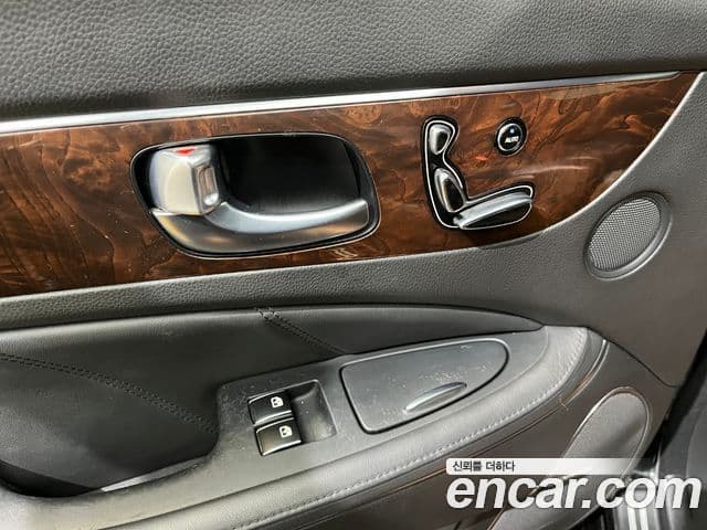 Hyundai Equus(новый кузов / новое поколение) Modern, 2013 14