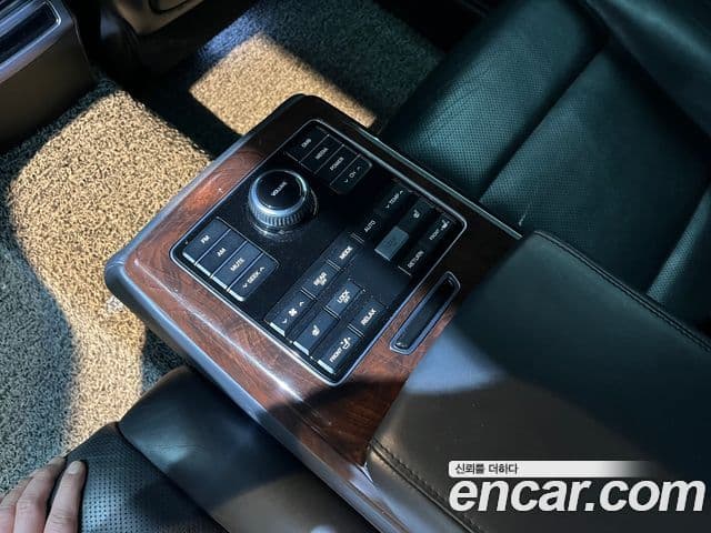 Hyundai Equus(новый кузов / новое поколение) Modern, 2013 17