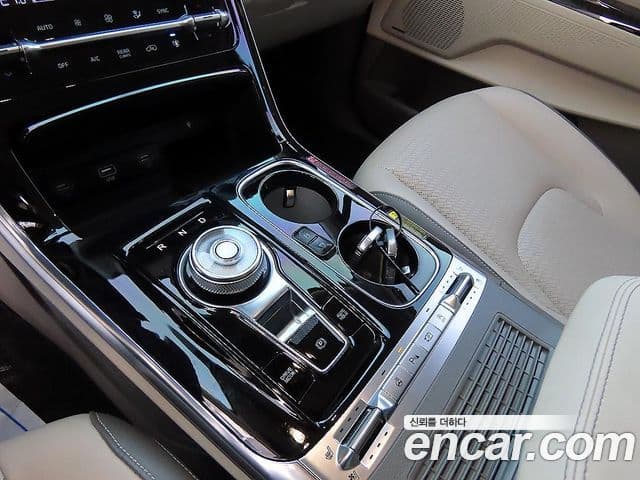 Kia Carnival 4세대 Signature, 2022 11