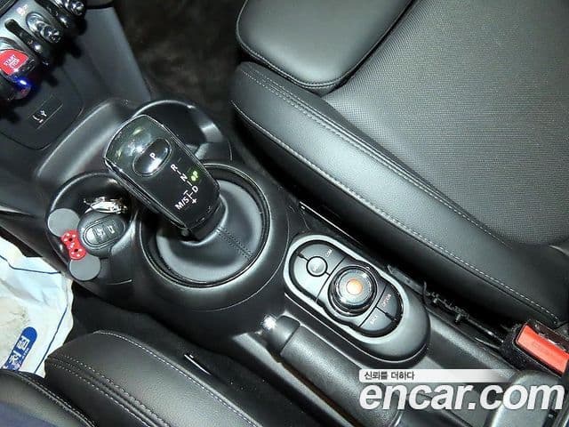 Mini Cooper 3세대, 2020 12