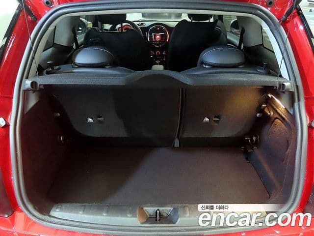 Mini Cooper 3세대, 2020 16