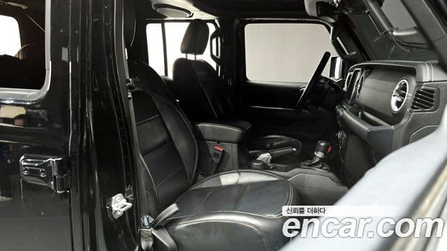 Jeep Wrangler (JL) 2.0 Overland 4도어, 2019 10