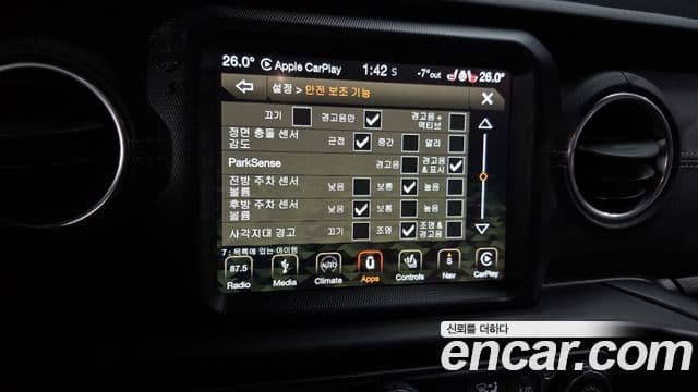 Jeep Wrangler (JL) 2.0 Overland 4도어, 2019 16