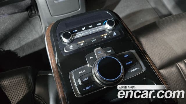 Genesis EQ900 Premium Luxury, 2016 17