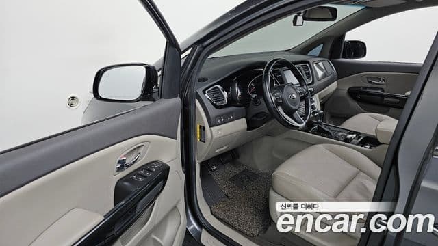 Kia All New Carnival Prestige, 2018 10
