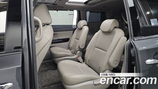 Kia All New Carnival Prestige, 2018 12