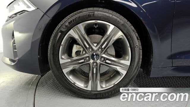 Kia K5 гибрид 3세대 Signature, 2023 все фото